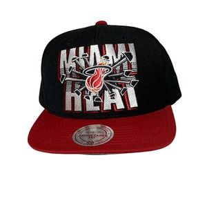 Mitchell & Ness Miami Heat Hardwood Classics Black Red Snapback Hat Cap NBA Logo